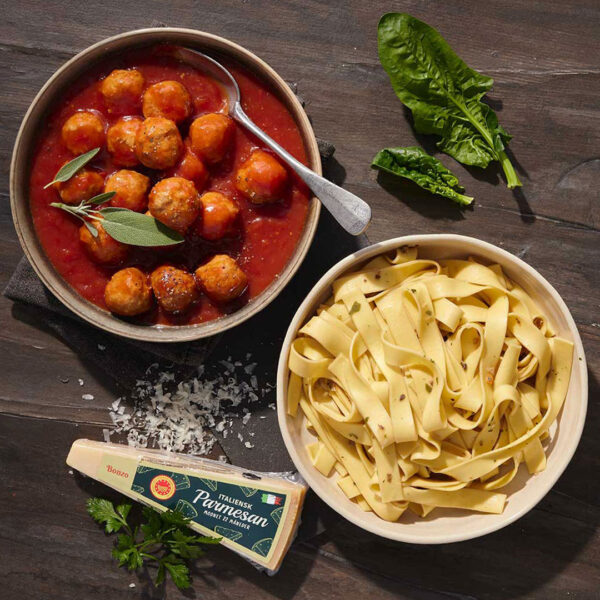 kødboller pasta spagetti med kødsovs opskrift nem mad færdigretter børnemad